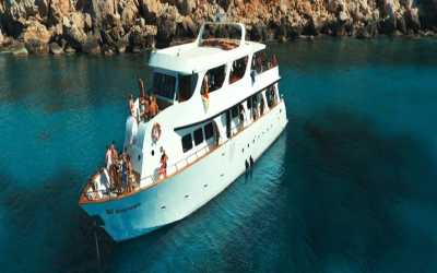 Wycieczka fakultatywna, Wycieczka Miasto duchów, Famagusta, Salamina z rejsem na Blue Lagoon i zatokę żółwi z Ayia Napa z barbecue
